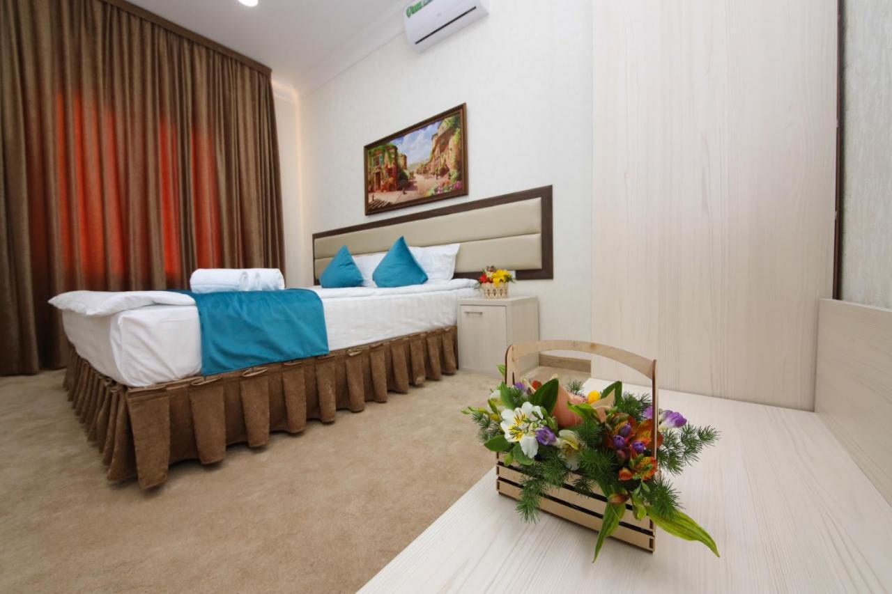 Globus Hotel - 塔什干全球商务宾馆 Teshabayguzar Exteriör bild