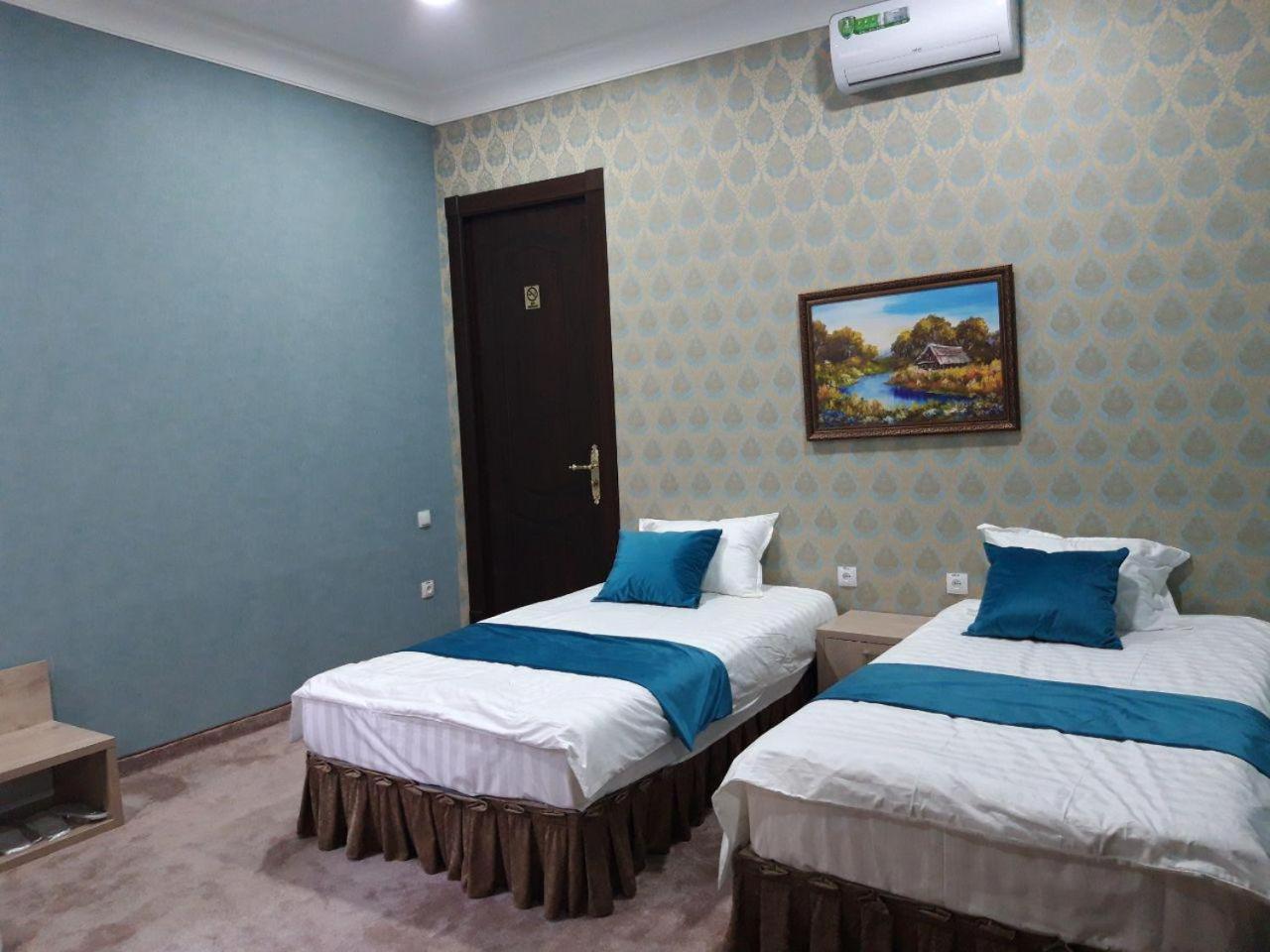 Globus Hotel - 塔什干全球商务宾馆 Teshabayguzar Exteriör bild
